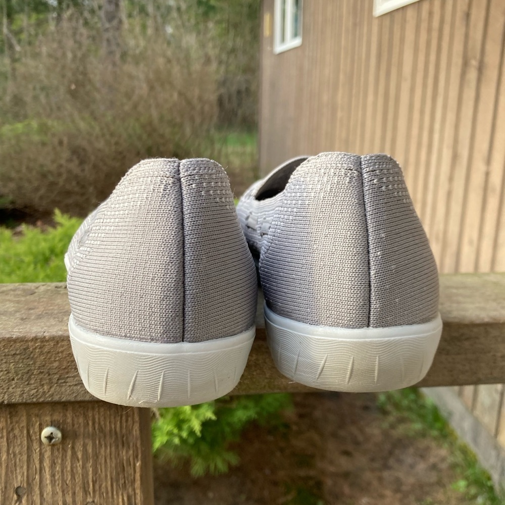 SKECHERS Shoes NEWBERRY ST Air-Cooled MEMORY FOAM Gray White Step In Size 11 - Picture 13 of 16